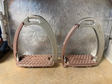 Load image into Gallery viewer, Preowned Tech Stirrups