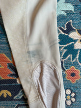 Load image into Gallery viewer, Preowned Ariat Trifactor Breeches 26R